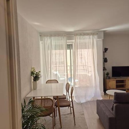 Appartement T2 - Hyeres Gare Esterno foto